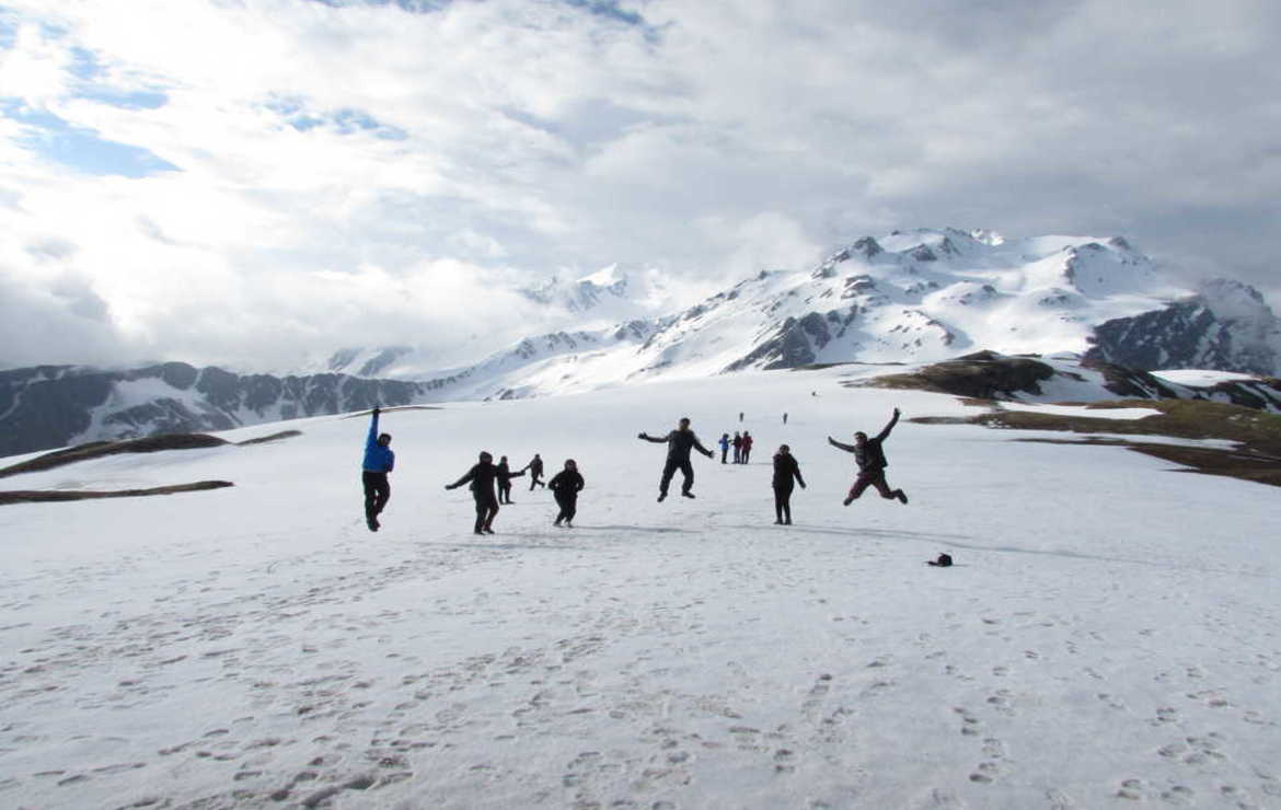 Longing to Beat the Stress? Hit the Sar Pass Trek